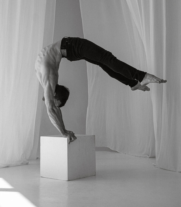 Acro
